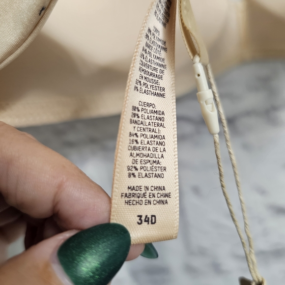 SKIMS Wireless Form T Shirt Bra In Sand Size 34D NWT - Picture 11 of 14